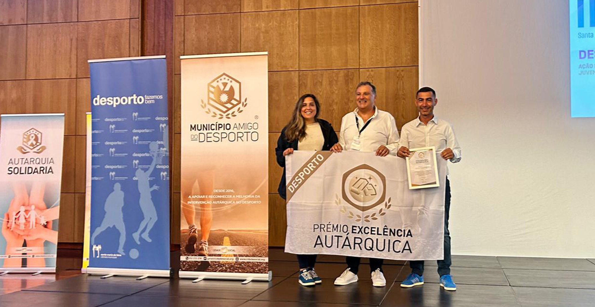 MUNICÍPIO DE VILA REAL RECEBE PRÉMIO DE EXCELÊNCIA AUTÁRQUICA